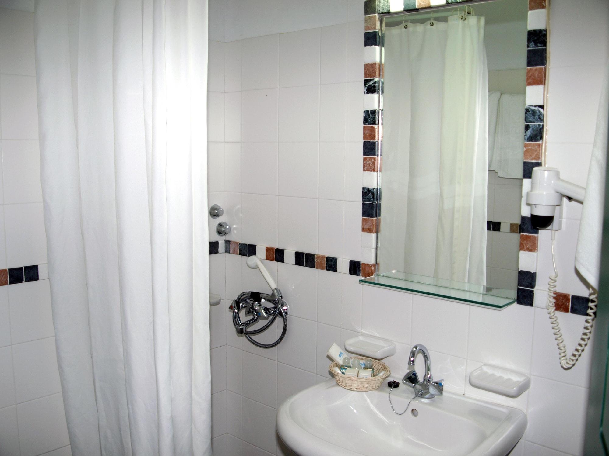קוקארי Kalidon Beach Hotel מראה חיצוני תמונה